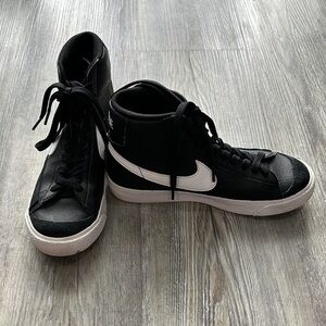 Youth Nike Blazer Mid Sneaker